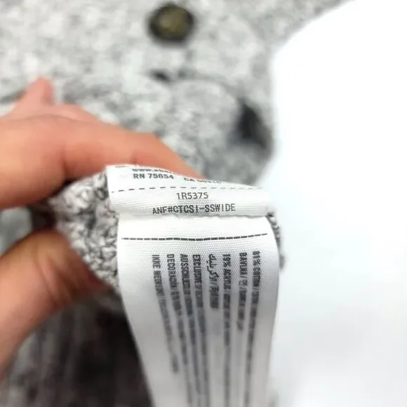 ABERCROMBIE Oversized Button Down Grandpa Cardigan Sweater Marled Gray Womens - Picture 9 of 10